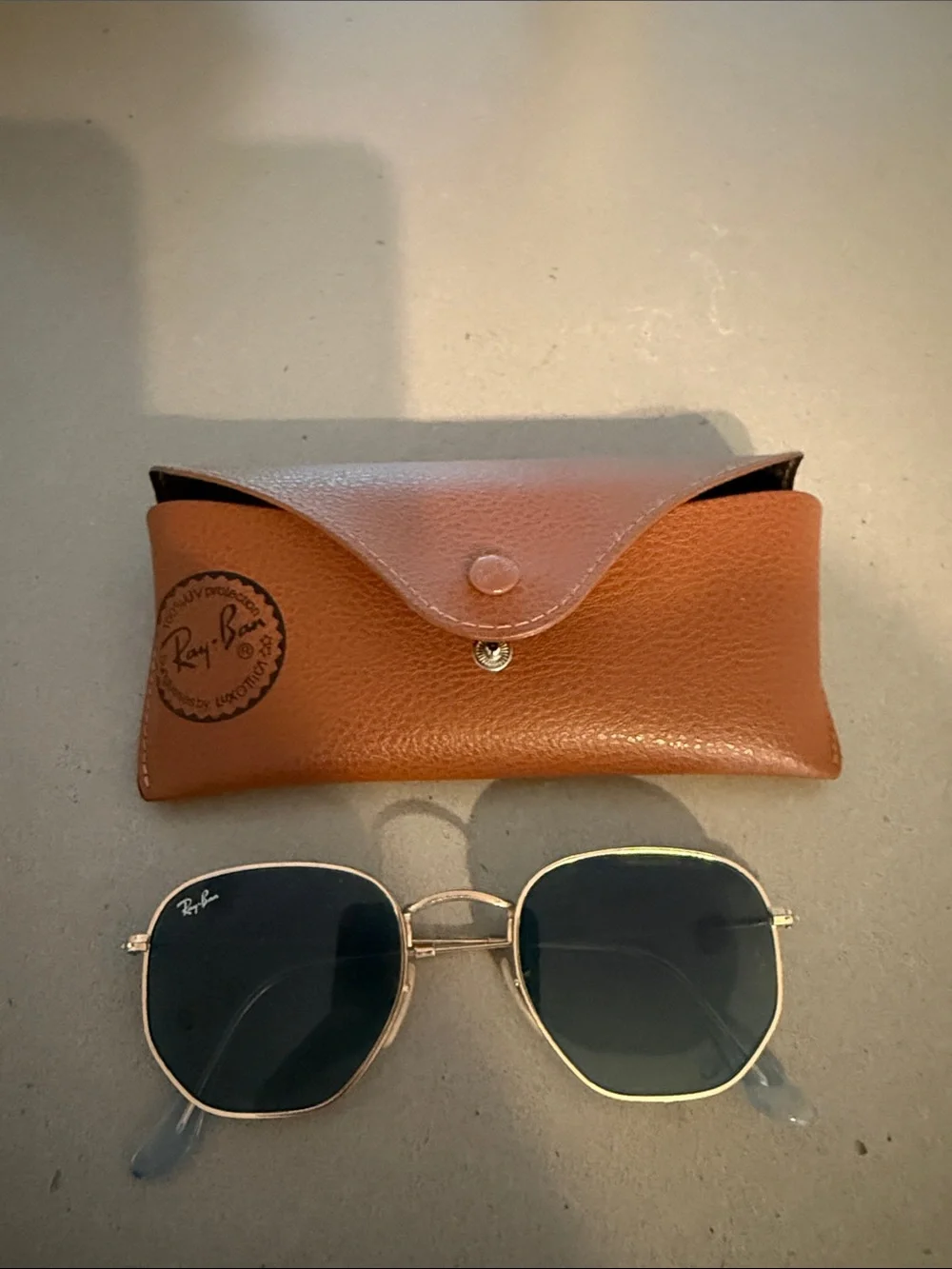 Ray-BanGold Frame Sunglasses with Dark Gray Lenses